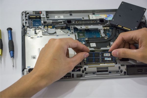 CPU trop chaud : comment gérer la chaleur efficacement ?
